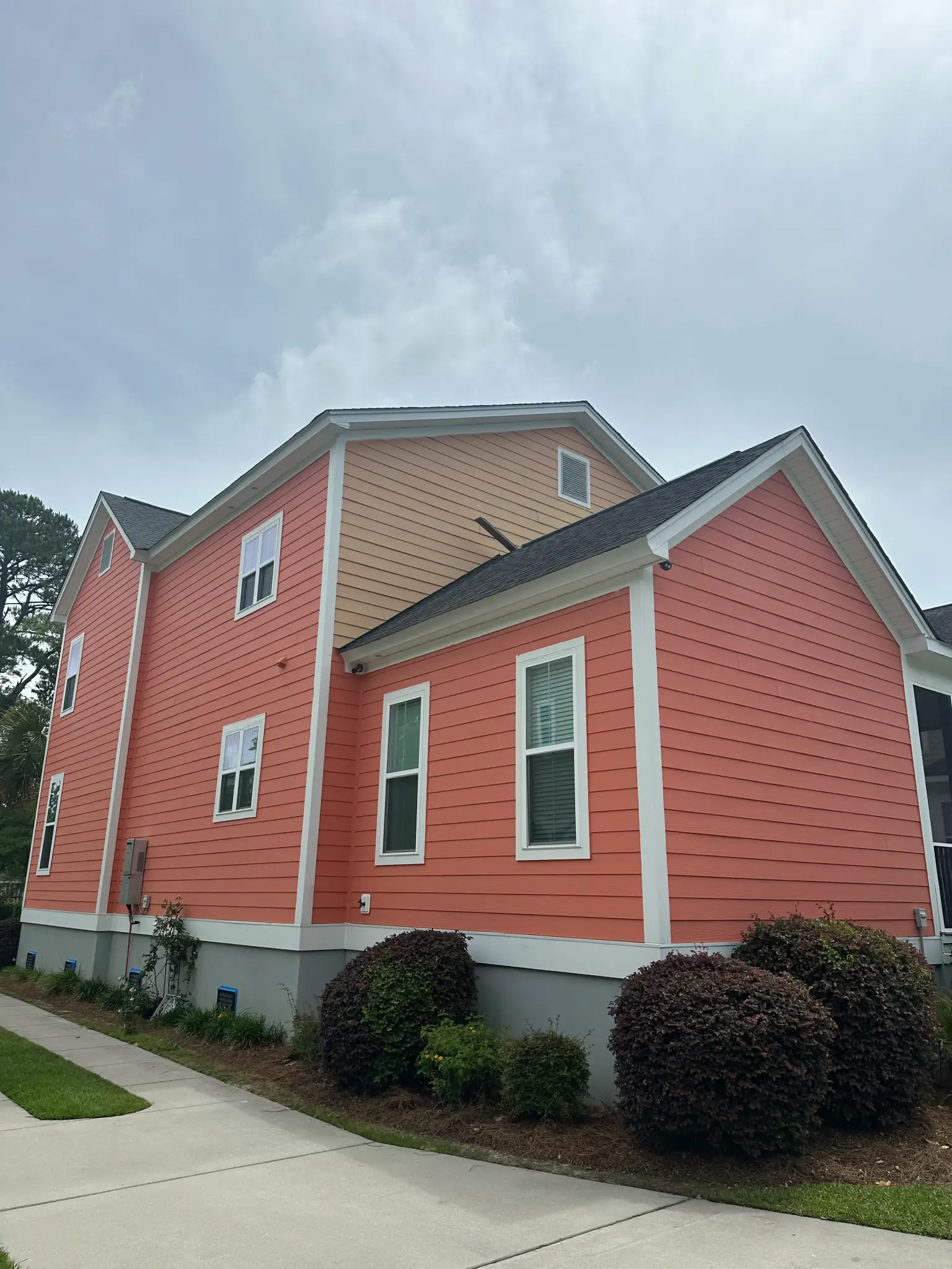 Charleston's Climate Speeds Up Paint Failure